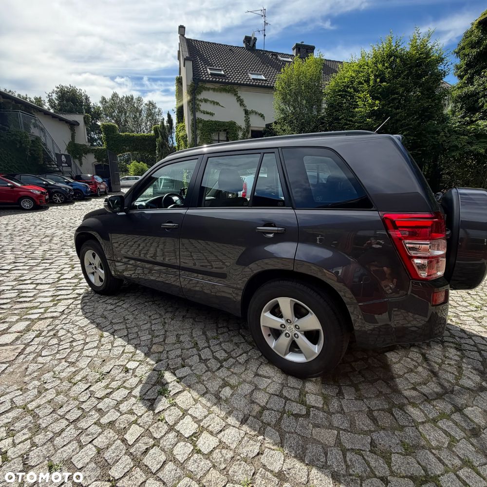 Suzuki Grand Vitara 2.0 - 5