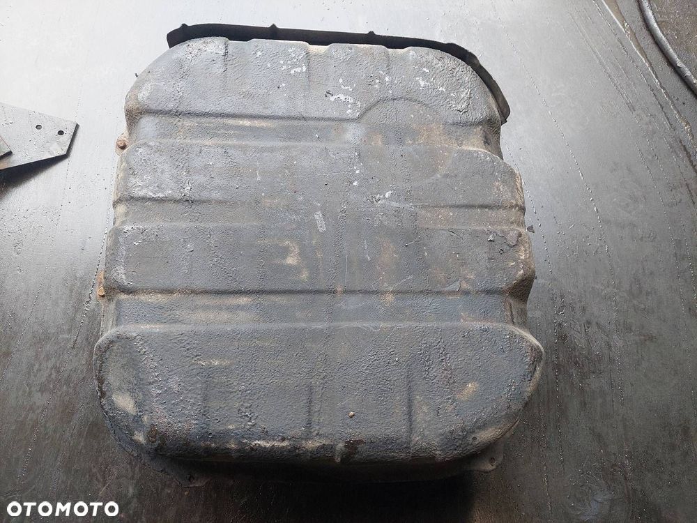 BAK ZBIORNIK PALIWA KIA CEED I 1.6 16V - 2
