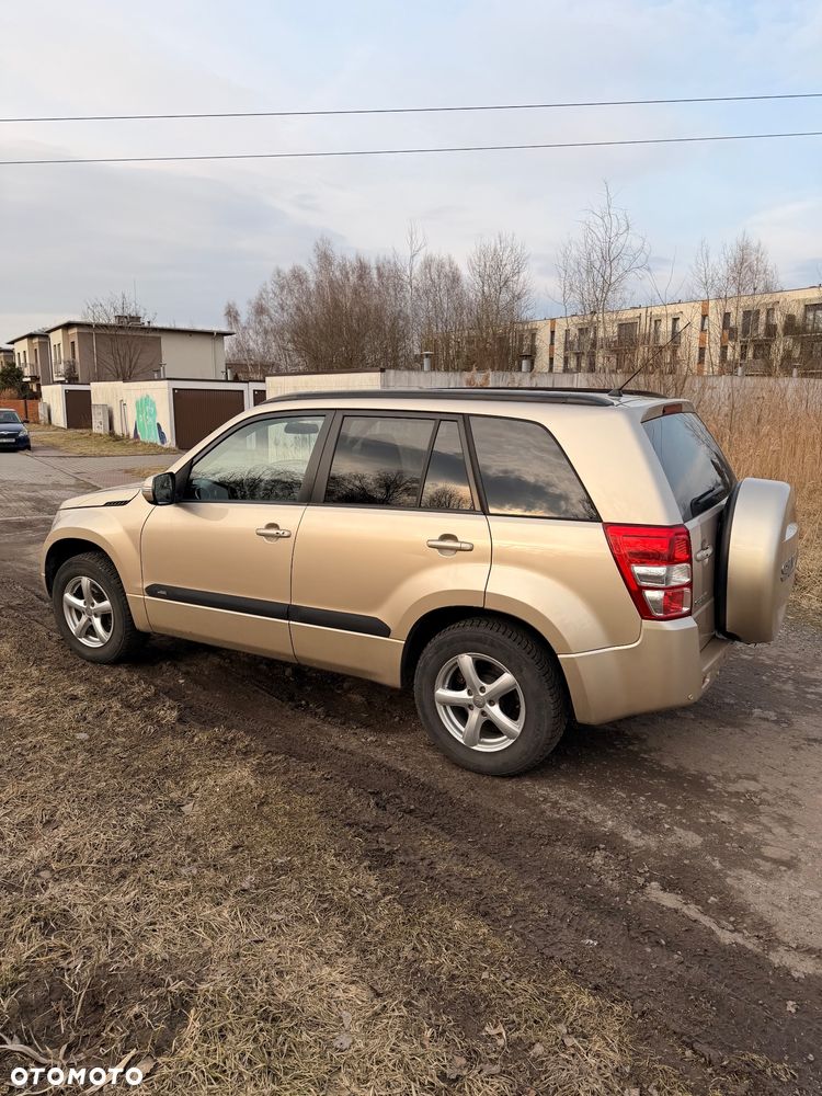 Suzuki Grand Vitara 2.4 Premium EU5 - 13