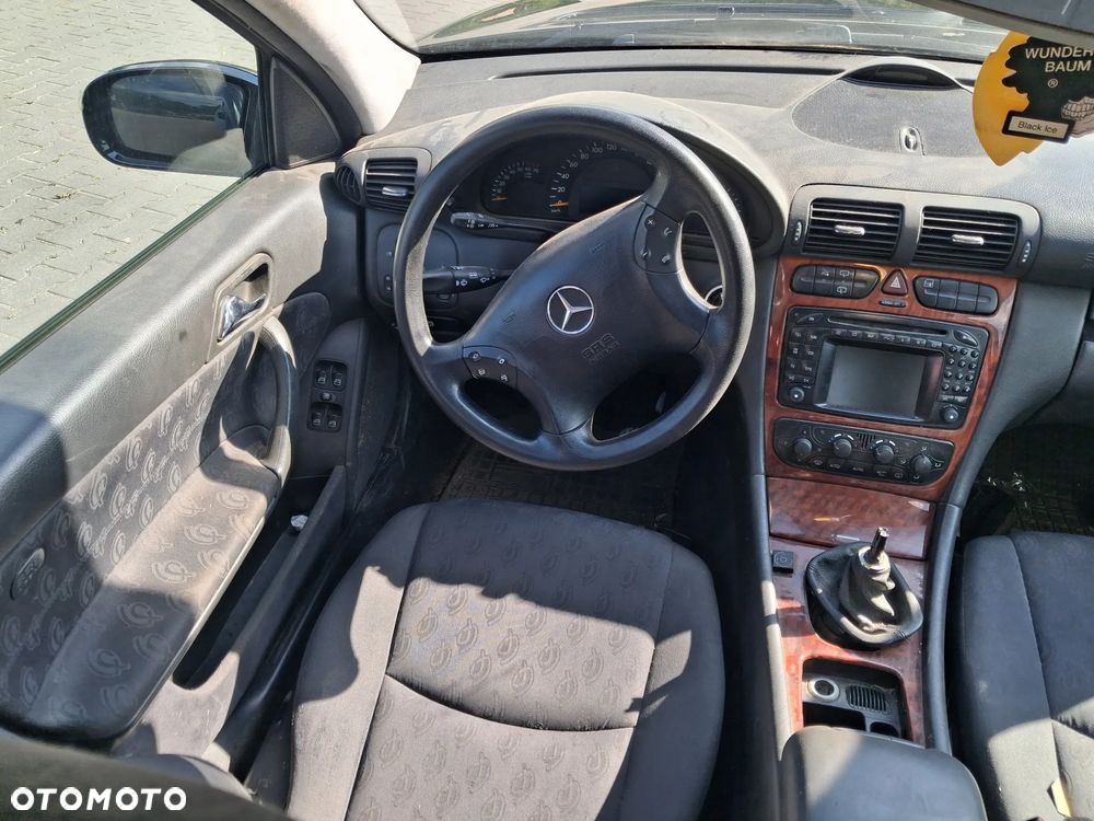 Mercedes C klasa W203 KOMBI silnik kompletny 1.8 Kompresor 143 KM OM271.946 271946 skrzynia biegów 716.628 drzwi maska klapa zderzak błotnik kolor czarny 040 lampa maglownica pompa wspomagania sprężarka dyfer wał napędowy półoś zwrotnica sterownik czujnik moduł wiązka przewód blenda szyba podszybie radio panel sterowania pompa pompka abs paliwa kierownica manetka włącznik fotel schowek zegary głośnik alternator rozrusznik cewka zbiorniczek sprężarka klimatyzacji klamka zamek zacisk hamulcowy mechanizm chłodnica pas przedni boczek lusterko silniczek sanki belka zawrotnica mcperson NA CZĘŚCI - 7