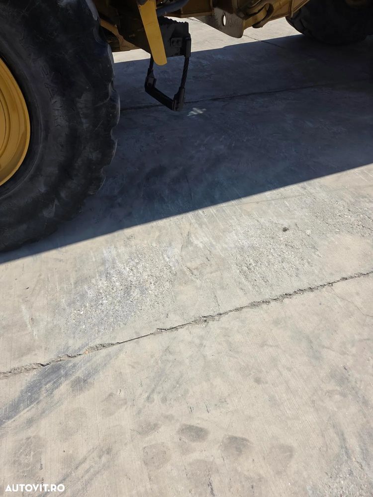 Bell DUMPER 6x6, 2020, 4980h, bena 21mc, util 30 t, intoarce in 8m, Mercedes 335CP, cutie viteze automata, viteza 50km/h, INMATRICULABIL definitiv, gresare automata, capota rabatabila, produs in GERMANIA, anv 70% ok, leasing 4 ani-PROMOTIE 149.000 EUR+tva - 25