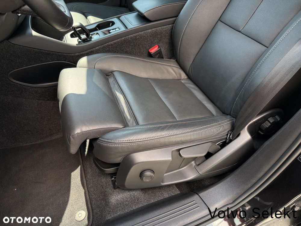 Volvo XC 40 B3 B DKG Core - 12