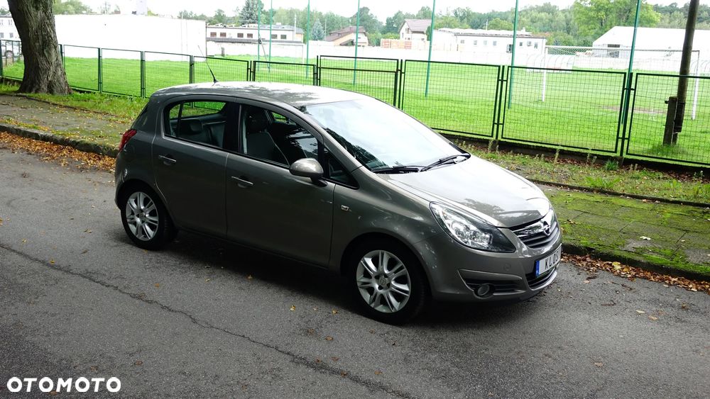 Opel Corsa 1.2 16V Cosmo - 38