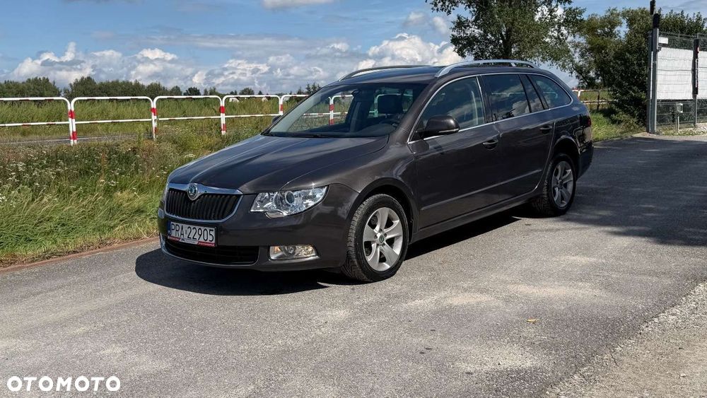 Skoda Superb 2.0 TDI Business DSG - 4