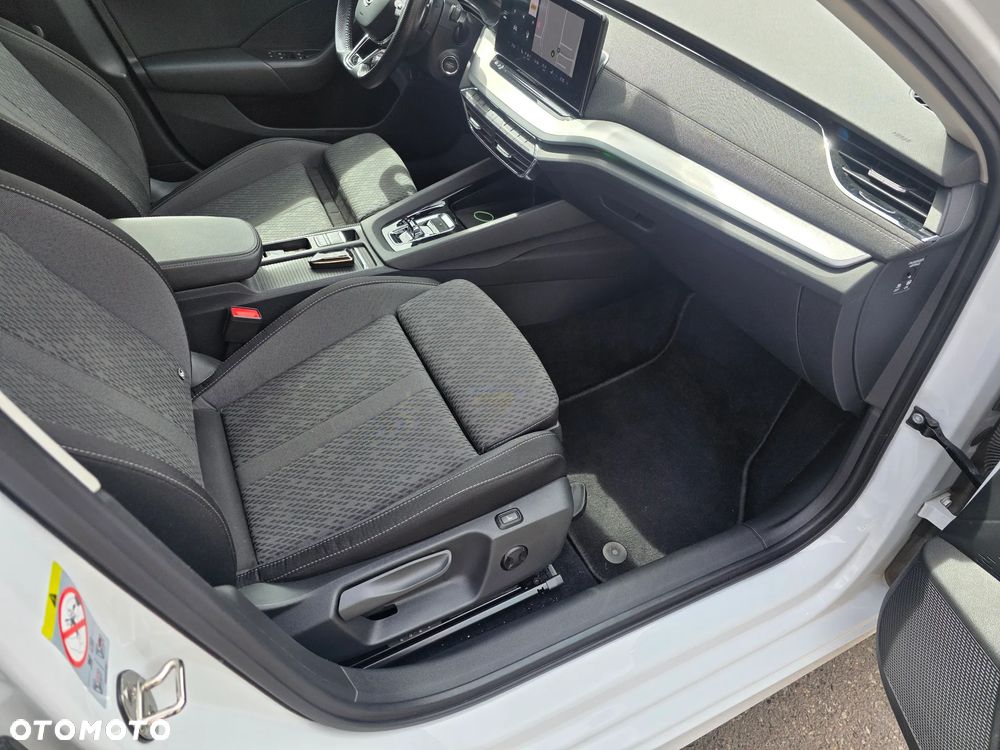 Skoda Octavia 2.0 TDI DSG Ambition - 25