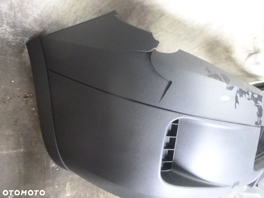 iveco daily 06r- zderzak przód nowy z uszkodzeniem uszkodzony - 5