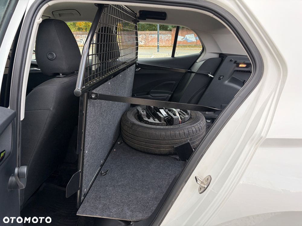 Skoda Fabia 1.0 Essence - 16