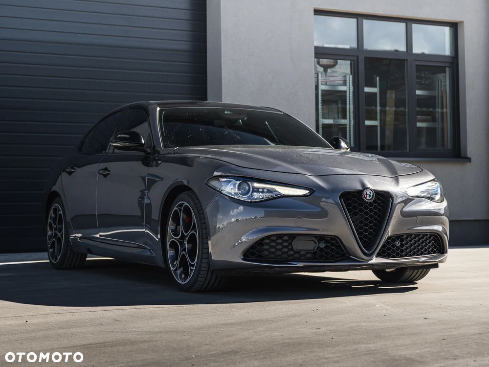 Alfa Romeo Giulia 2.0 Turbo Veloce - 1