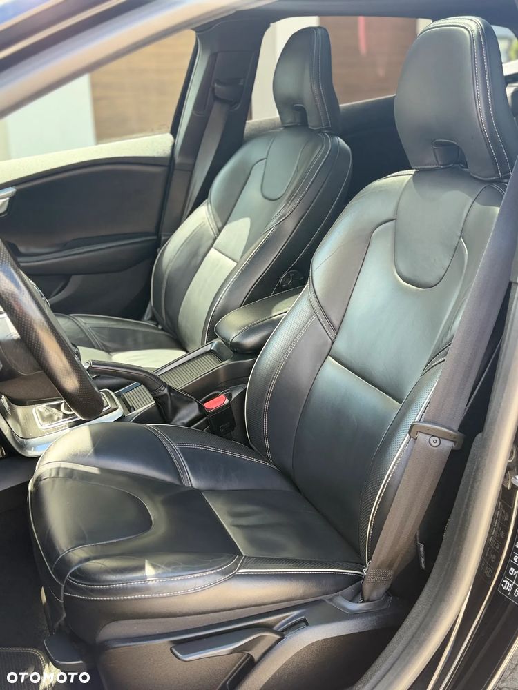 Volvo V40 D3 Drive-E R-Design Momentum - 16