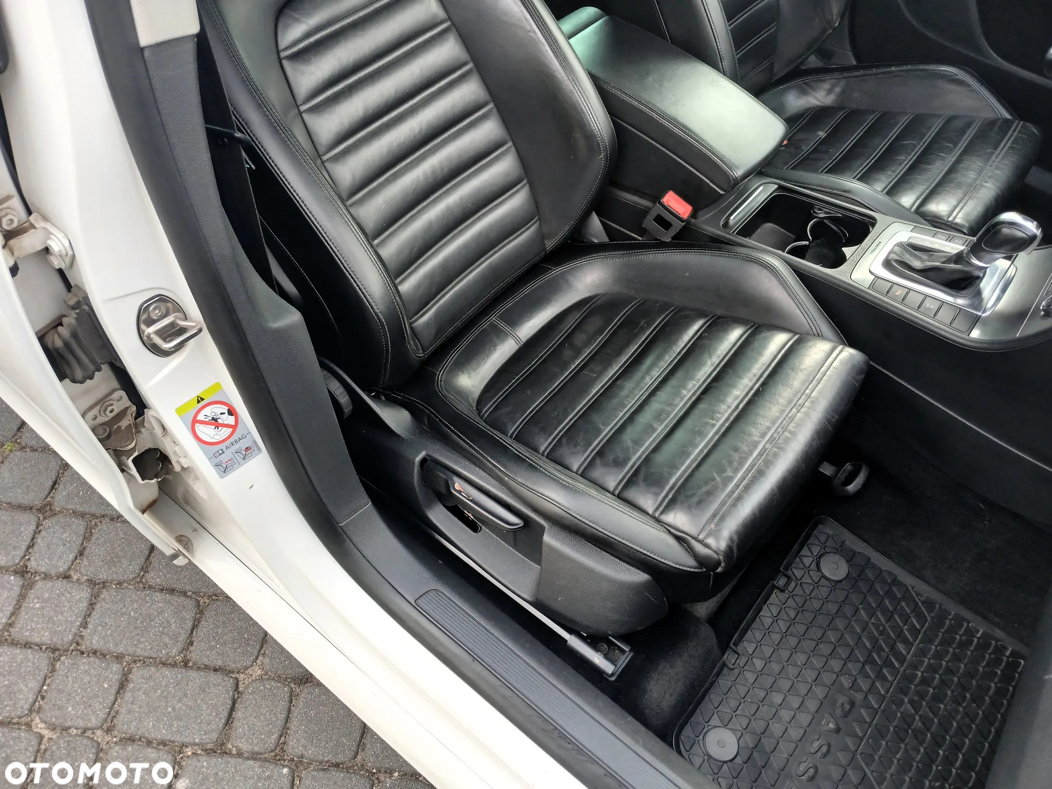 Volkswagen Passat Variant 2.0 TDI DSG BlueMotion Technology Highline - 30