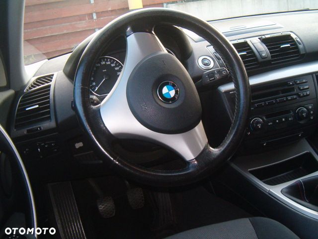 BMW Seria 1 - 24