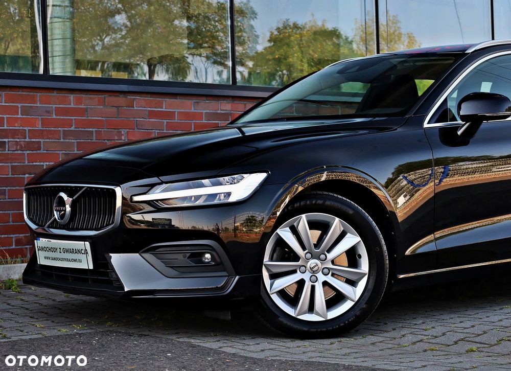Volvo V60 B4 D Momentum - 9