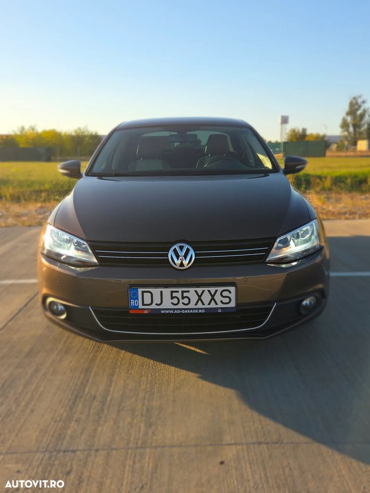 Volkswagen Jetta 1.6 TDI CR DPF DSG Highline - 1