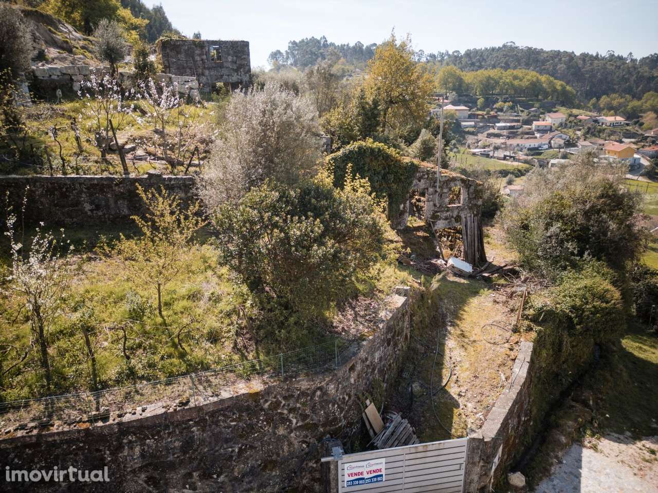 Ruína com terreno em Frades – A 15 min de Braga e 20 min do Gerês - Grande imagem: 5/57