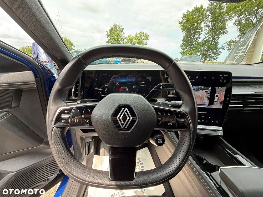 Renault Austral 1.3 TCe mHEV Iconic - 9