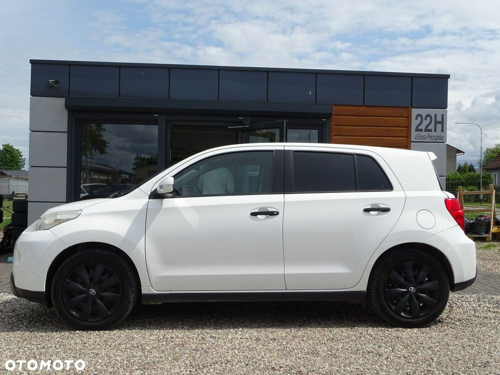 Toyota Urban Cruiser - 2