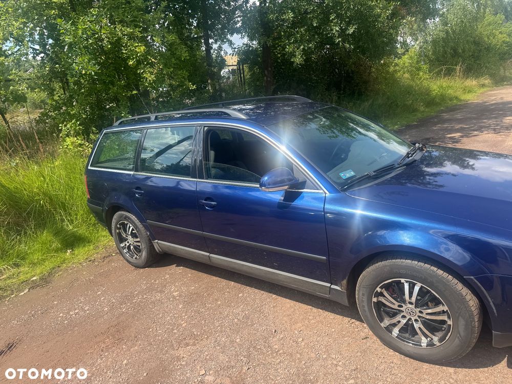 Volkswagen Passat - 4