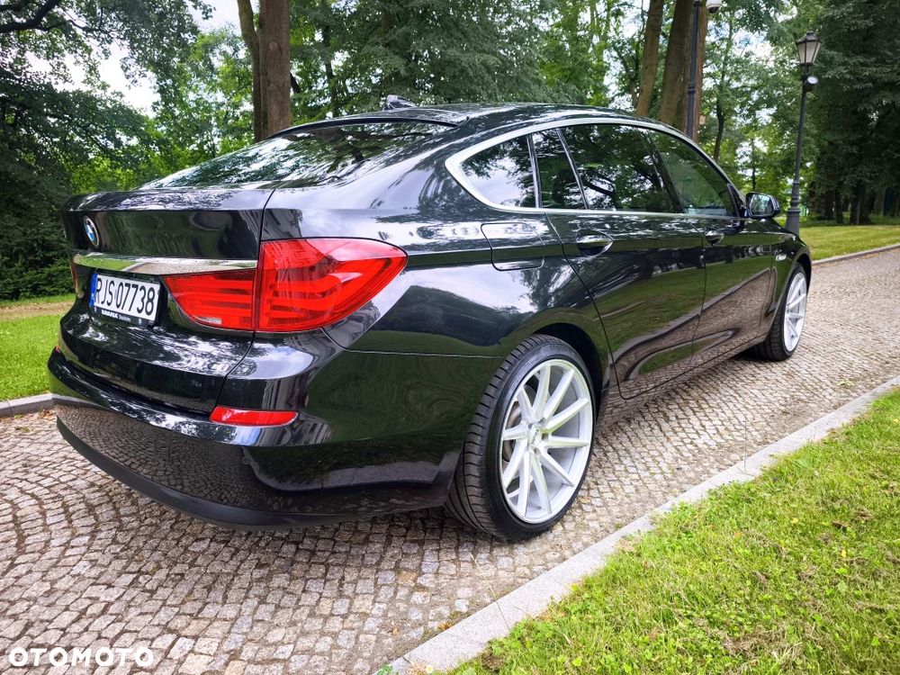 BMW 5GT - 5