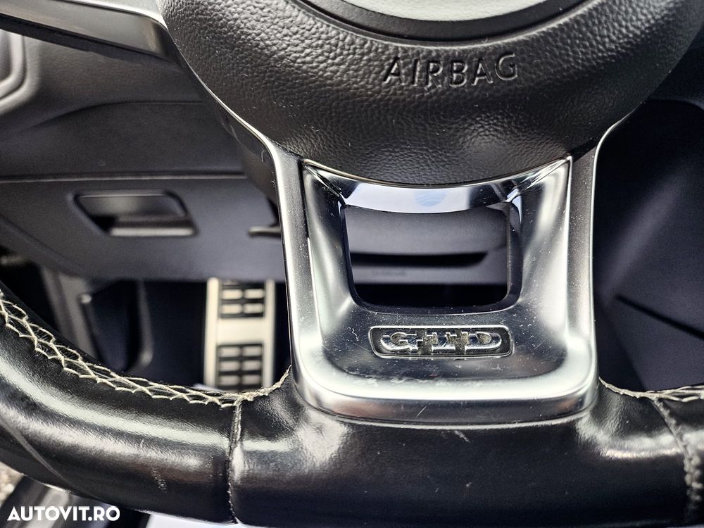 Volkswagen Golf GTD 2.0 TDI SCR DSG - 32