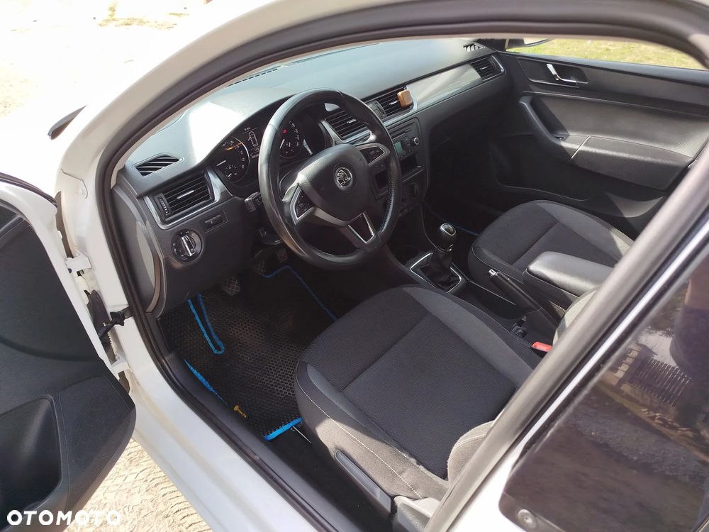 Skoda RAPID 1.6 TDI DPF Ambition - 15