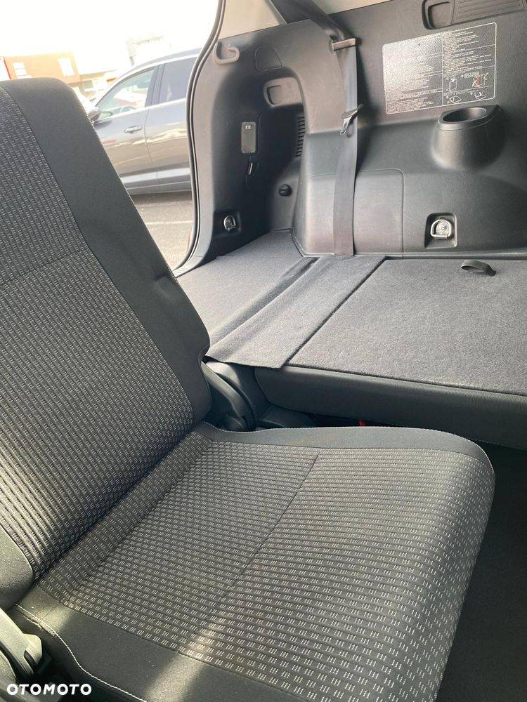 Toyota Verso 1.8 Premium 7os - 32