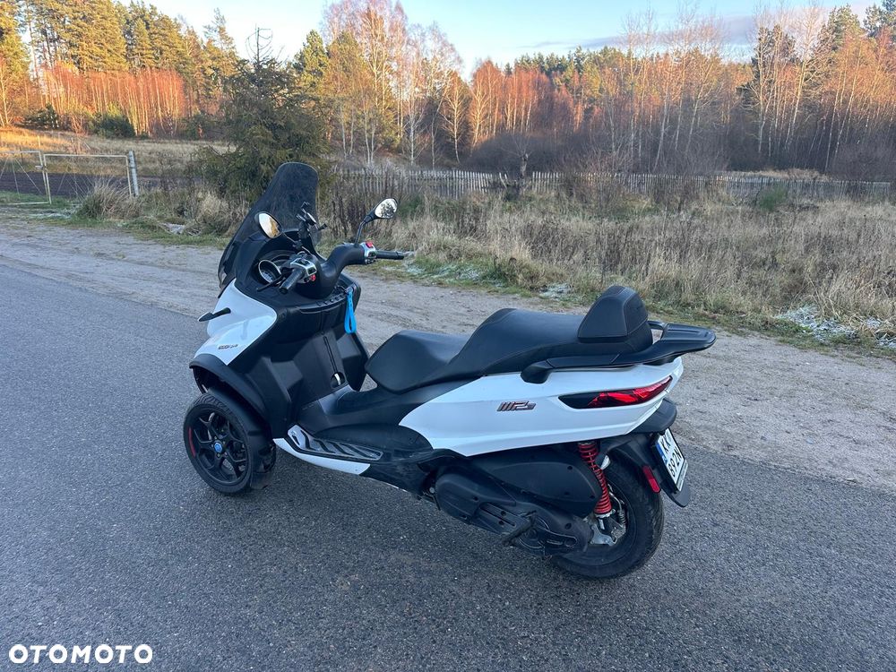 Piaggio MP-3 - 4
