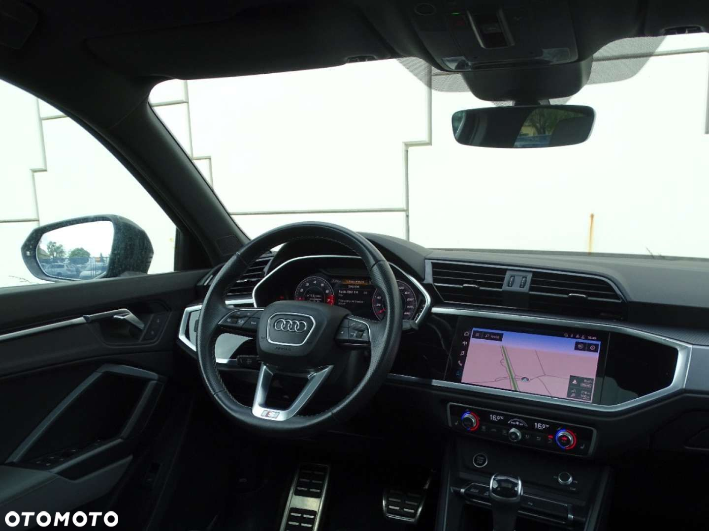 Audi Q3 Sportback - 14
