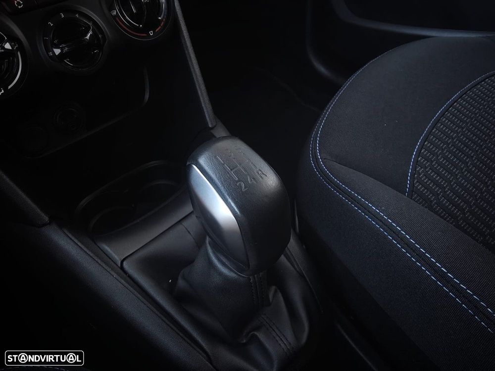 Peugeot 208 1.2 PureTech Style - 21