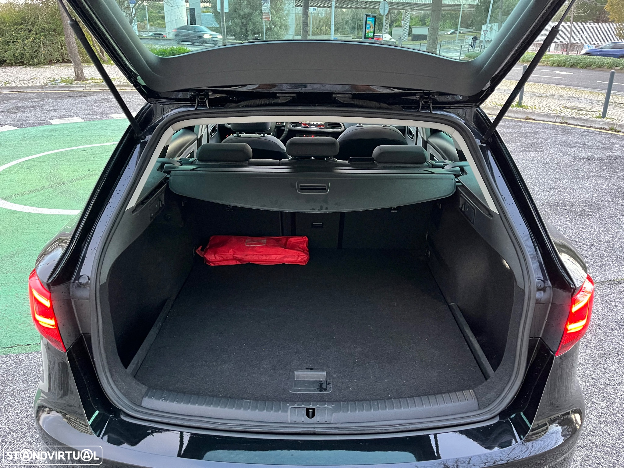 SEAT Leon ST 1.6 TDI Style S/S - 16