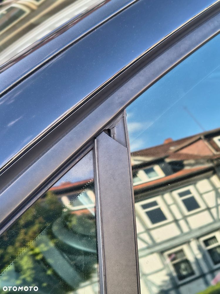 Citroën C4 1.6 HDi FAP EGS6 Confort - 24