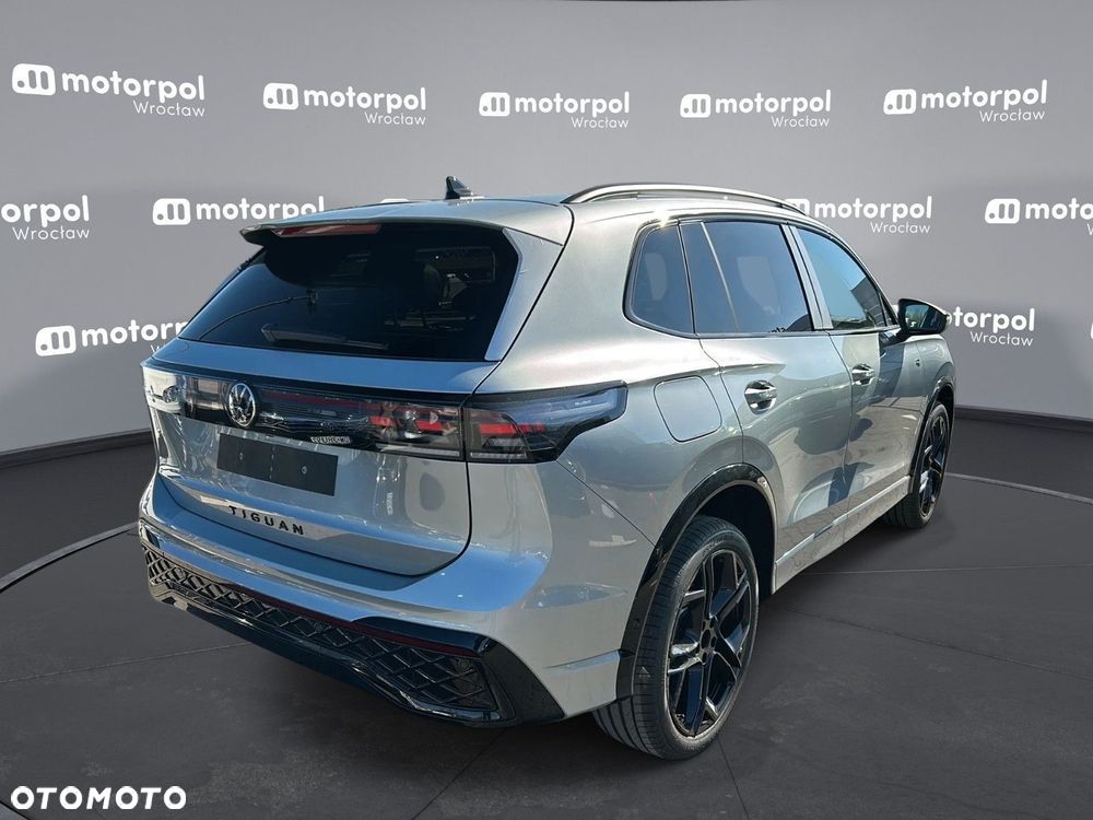 Volkswagen Tiguan - 9
