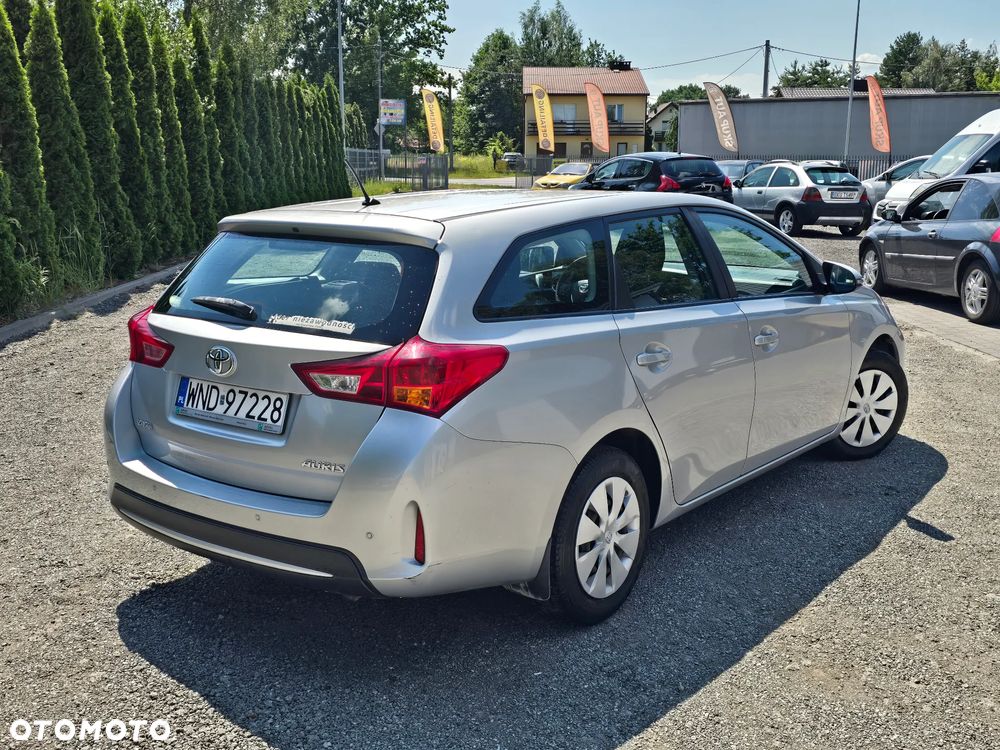 Toyota Auris - 3