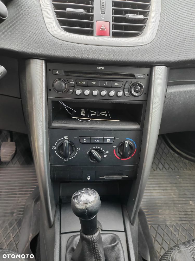 Peugeot 207 90 HDi FAP (Blue Lion) Filou - 15