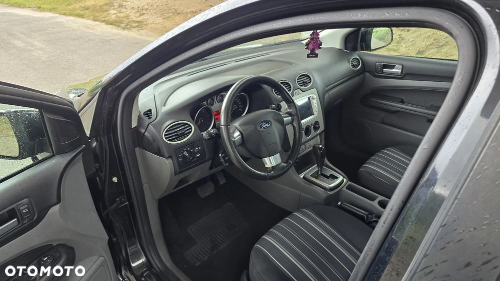 Ford Focus 2.0 TDCi DPF Titanium - 22