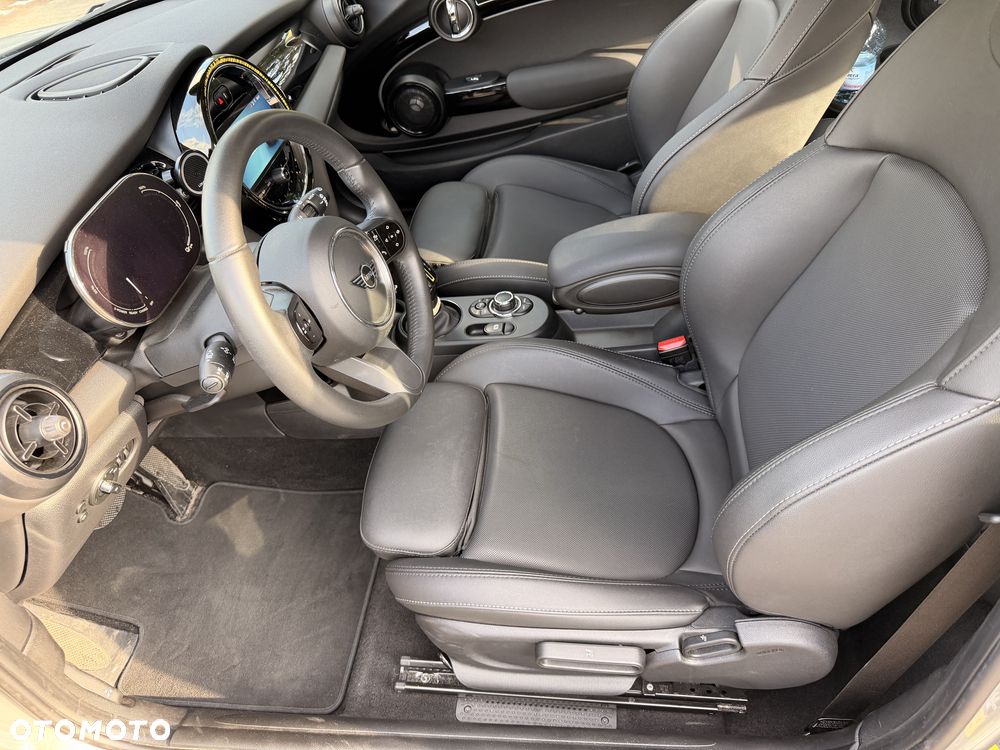MINI Cooper SE Essential Trim - 16