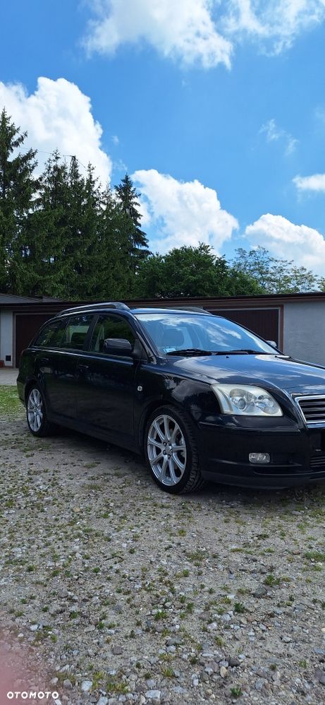 Toyota Avensis - 1