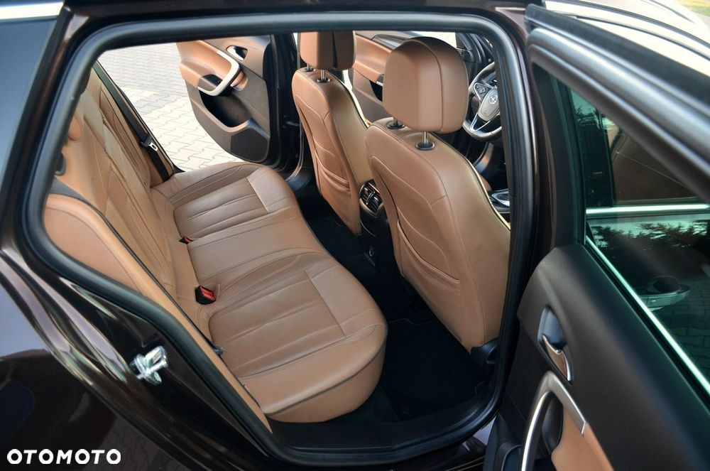Opel Insignia - 21