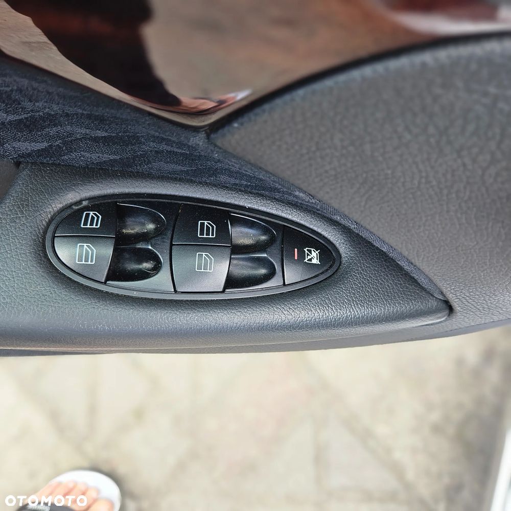 Mercedes-Benz Klasa E 220 CDI Automatik Classic - 28