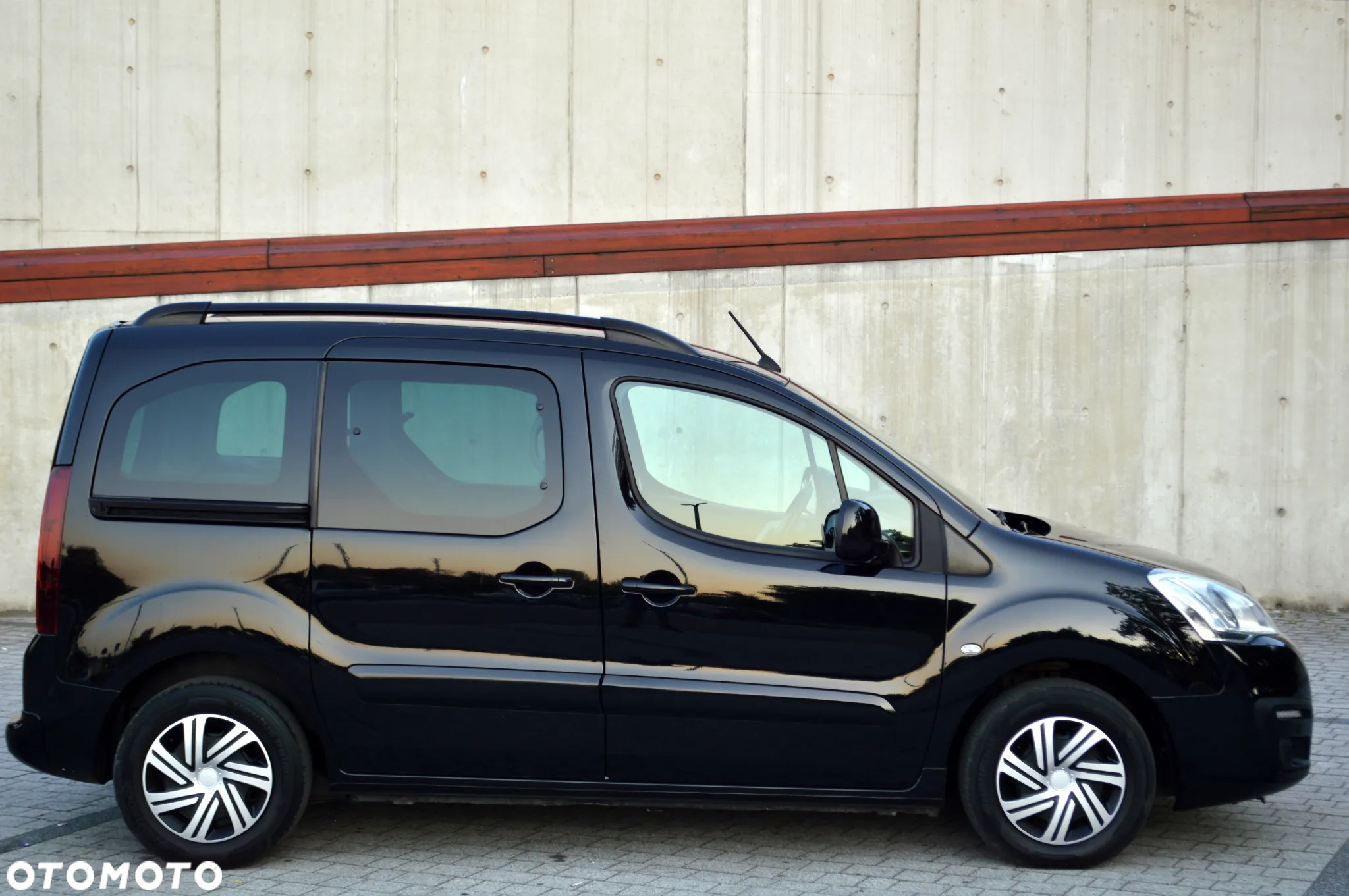 Citroën Berlingo Multispace BlueHDi 100 S&S ETG6 SHINE - 8