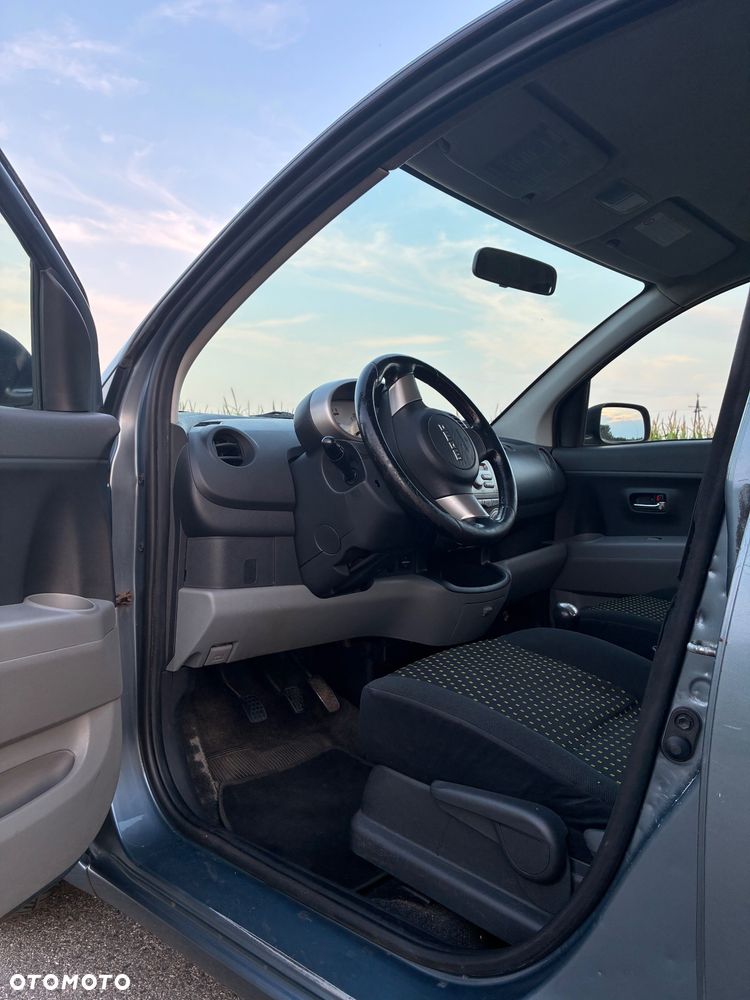 Daihatsu Sirion 1.3 - 12