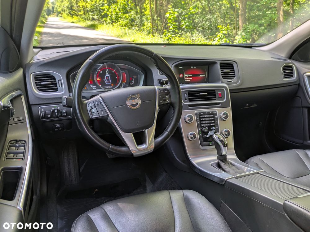 Volvo V60 D4 Drive-E Summum - 13