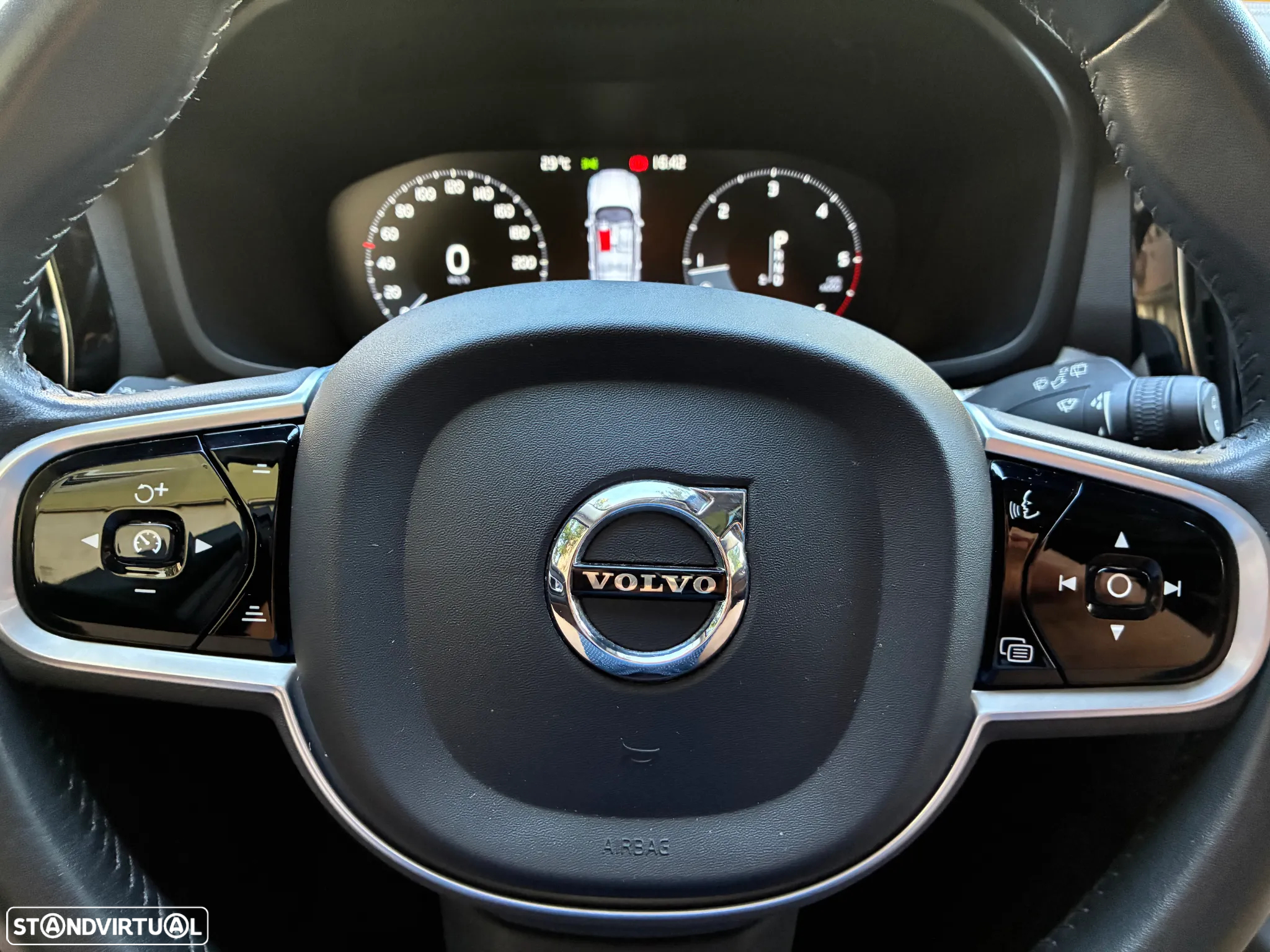 Volvo V60 2.0 D4 Inscription Geartronic - 33