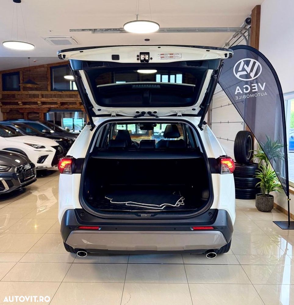 Toyota RAV4 - 11