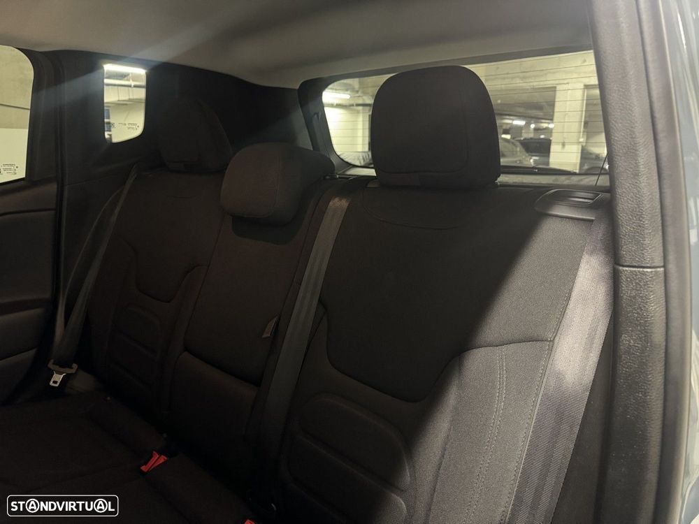 Jeep Renegade 1.6 MJD Limited - 28