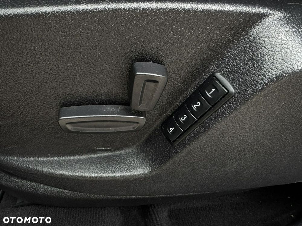 Ford S-Max 2.0 TDCi DPF Titanium - 17