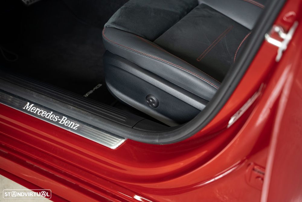 Mercedes-Benz A 250 e AMG Line - 18