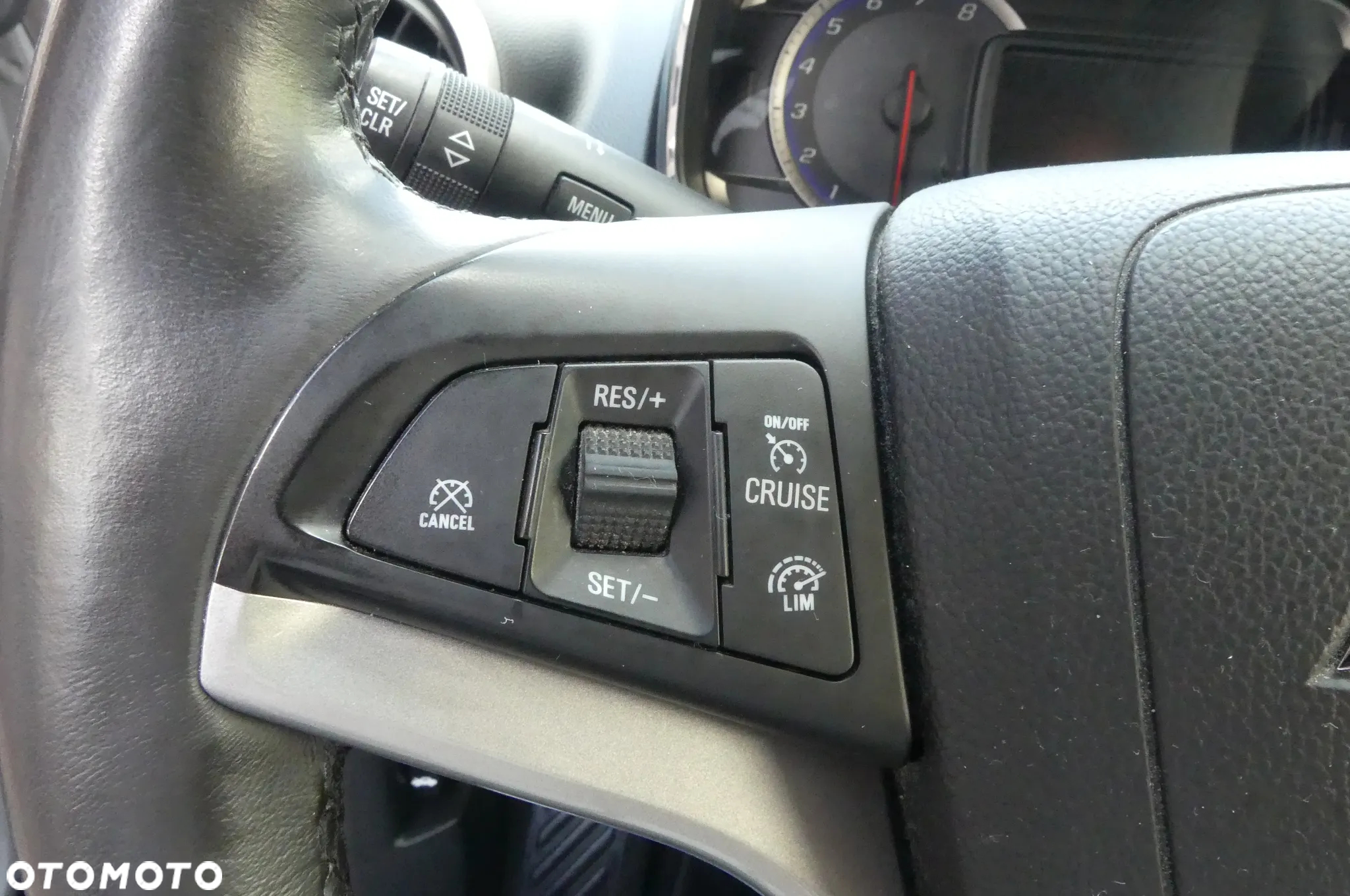 Chevrolet Trax 1.4 T LS - 18