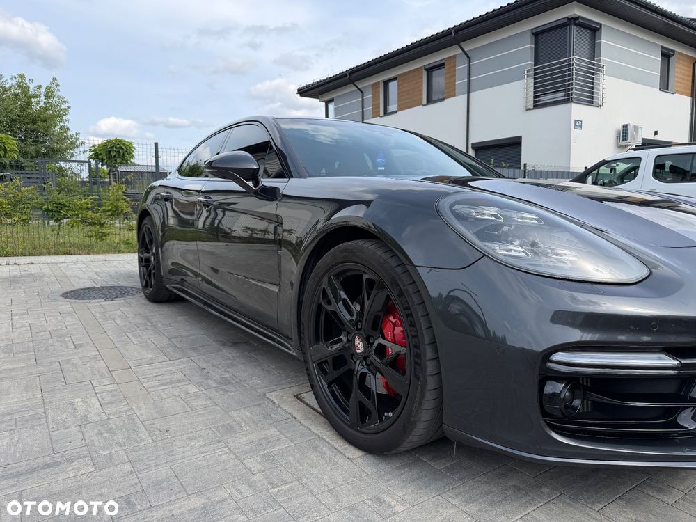 Porsche Panamera 4S - 18