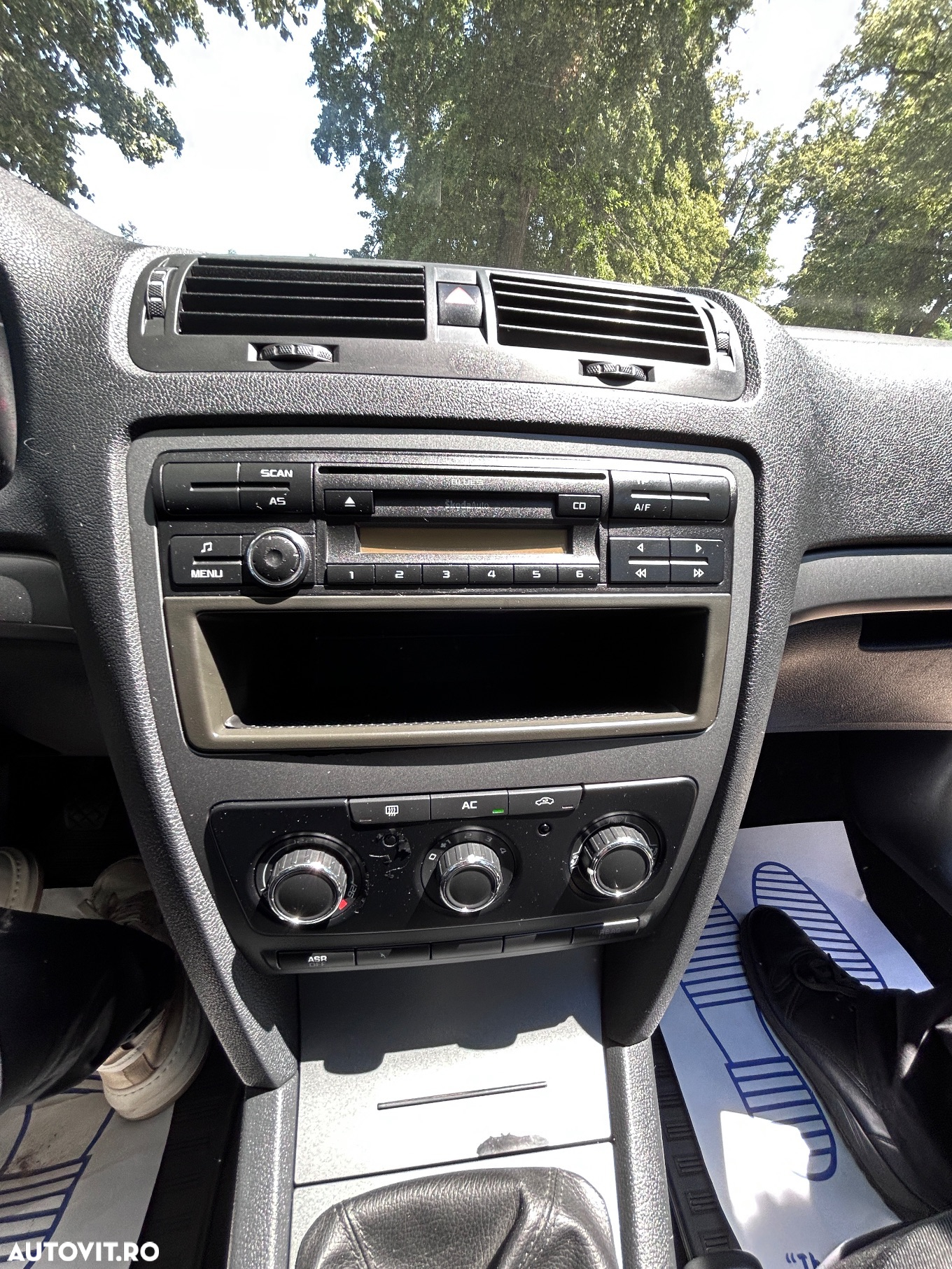 Skoda Octavia 1.4 MPI Ambiente - 19