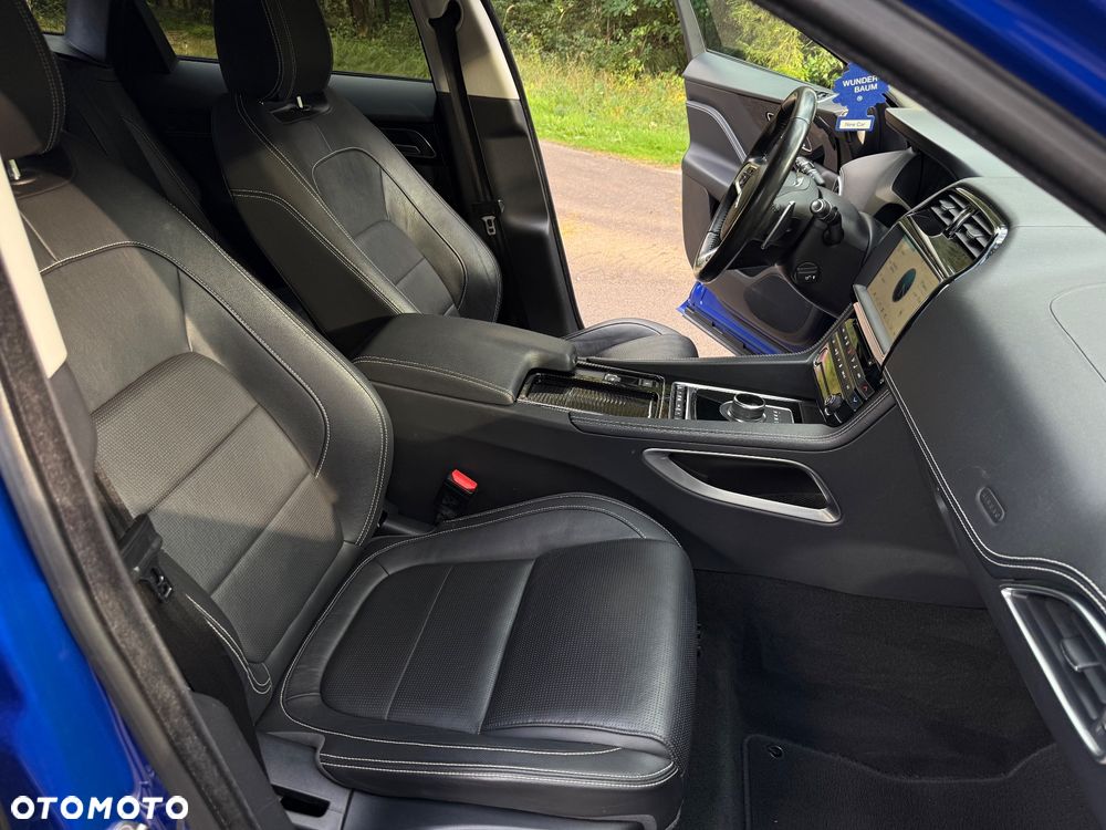 Jaguar F-Pace 20d AWD R-Sport - 21